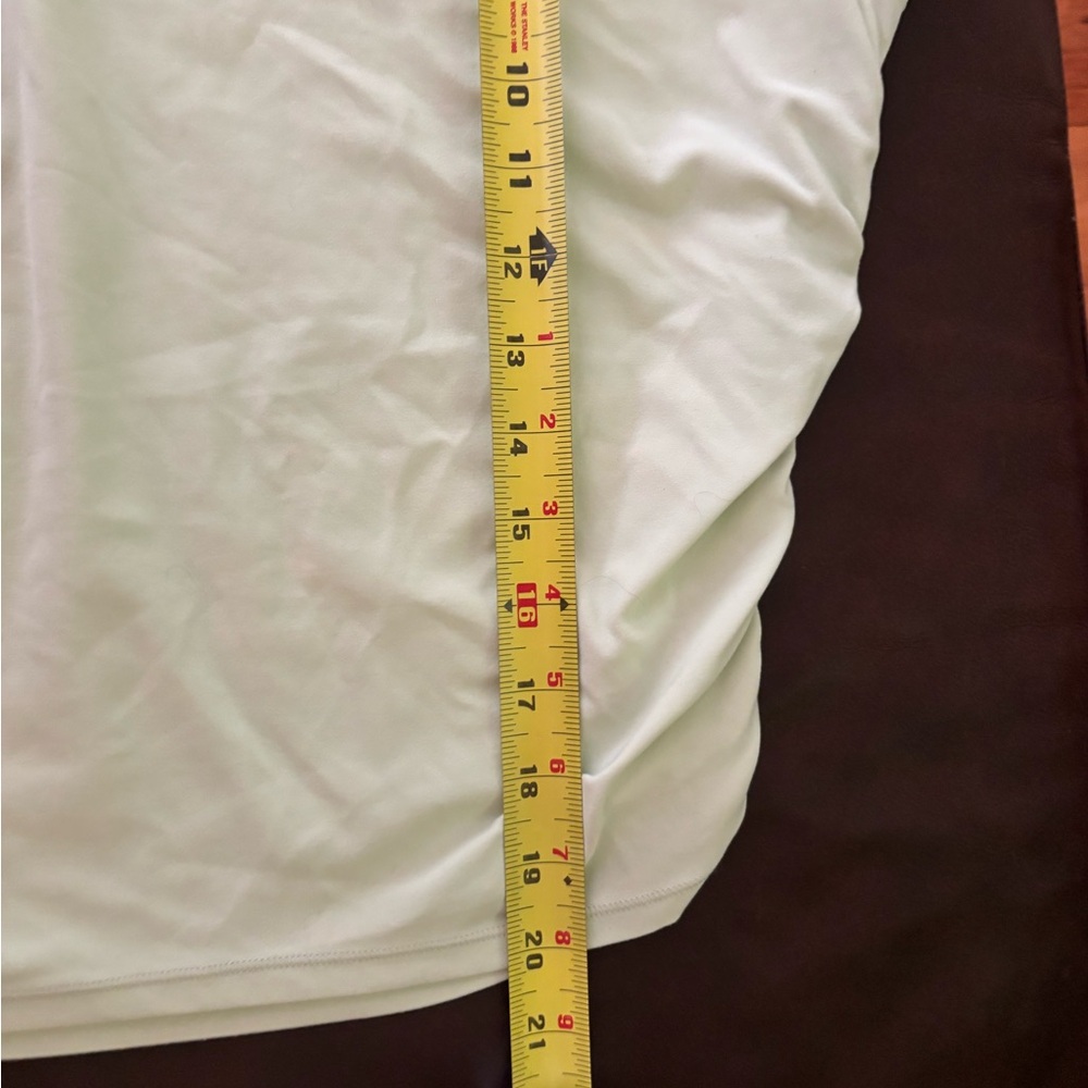 Lululemon Rouched T-Shirt - Picture 5 of 6